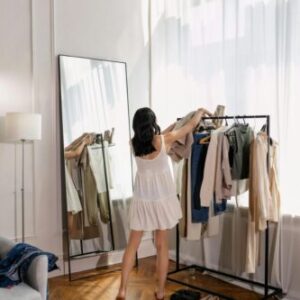 How to Build a Capsule Wardrobe for Pregnancy